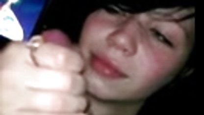 Carly 無 修正 erovideo Fucks吸い込み小型アンカットコック.MP4